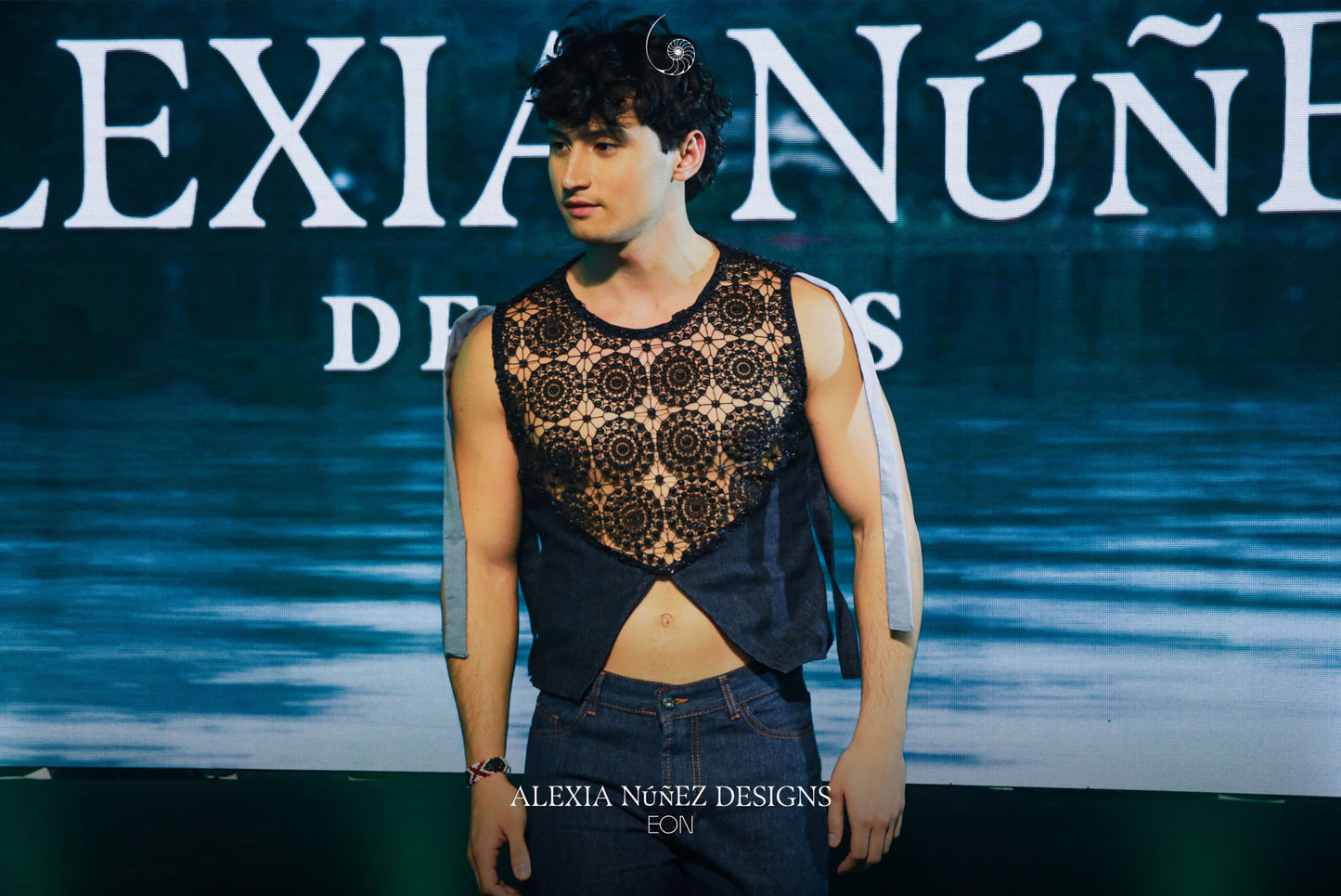 ALVARO CONVERTIBLE UNISEX TOP