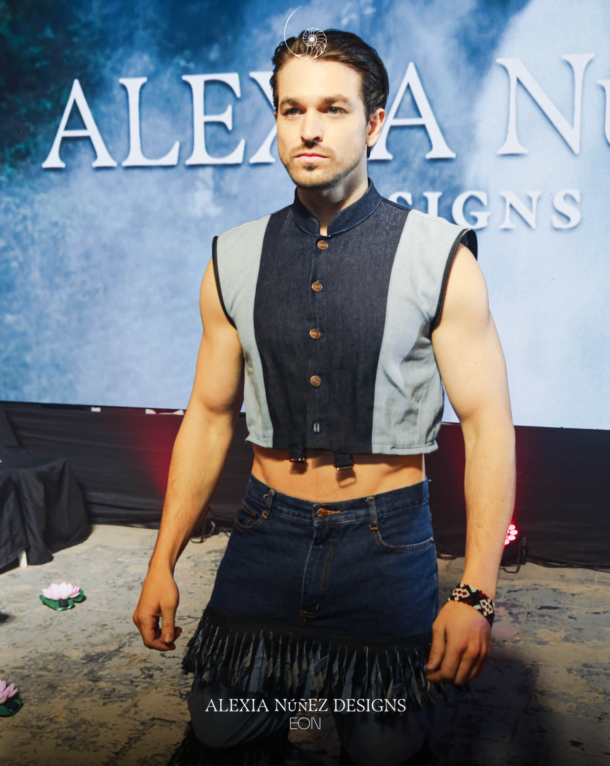 JAMES LAYERED RUFFLE  UNISEX TOP